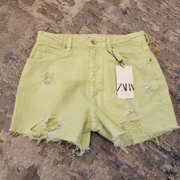 NWT Zara Lime Green Denim Distressed Cutoff Shorts women's size 6 - Picture 6 of 13